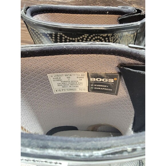 🔴 BOGS Women's 2 Eye Lace Black Batik Rubber Mid Calf Boots Size 7 - Picture 6 of 6